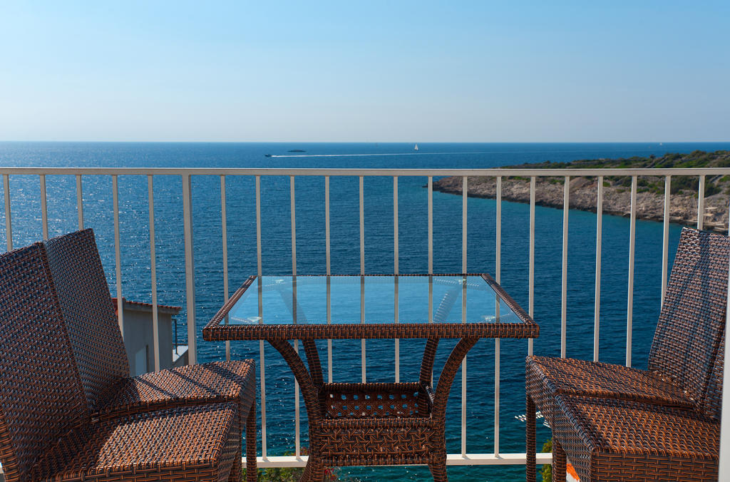 Apartmani Gavran Sevid Exterior photo