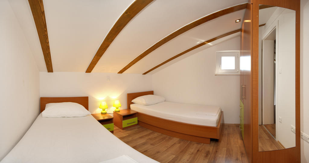 Apartmani Gavran Sevid Room photo